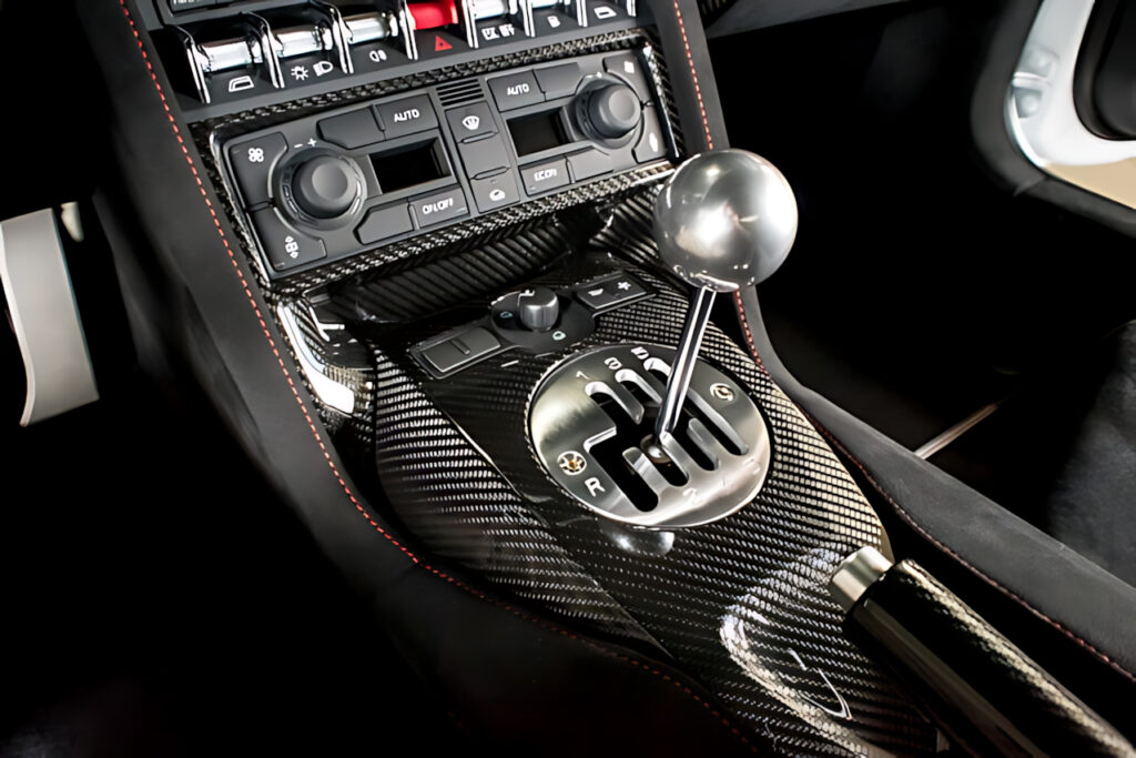 The Last Lamborghini With Rear Wheel Drive and a Manual Transmission