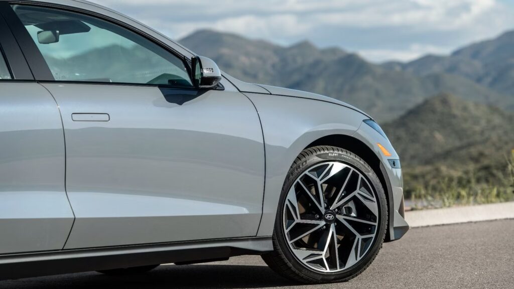 Best Electric Cars Under $40k for 2026