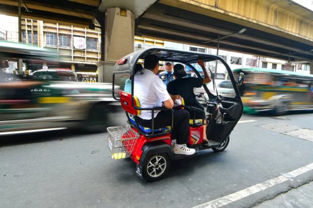 License eyed for driving 2 or 3-wheeled electric vehicles