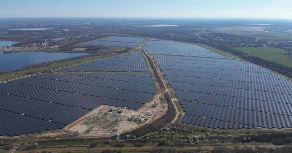 Solar power overtakes coal and gas in Germany, a country with little sun Solar power overtakes coal and gas in Germany, a country with little sun