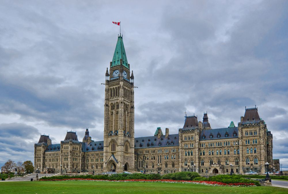 EV mandate scrapped as Ottawa announces new auto strategy EV mandate scrapped as Ottawa announces new auto strategy