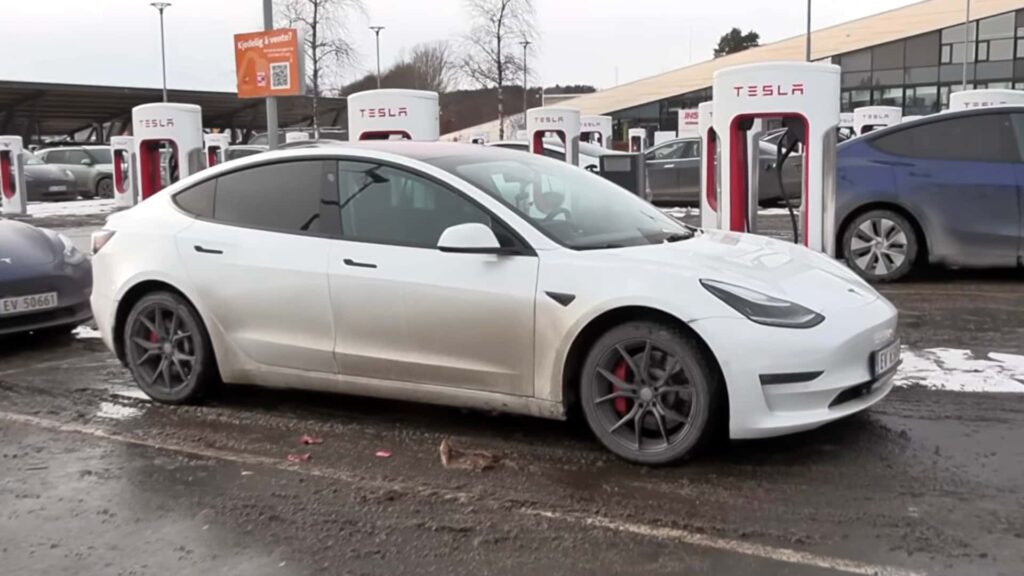 The Battery In This 2019 Model 3 Looks Heavily Degraded. But It’s Not That Simple The Battery In This 2019 Model 3 Looks Heavily Degraded. But It's Not That Simple