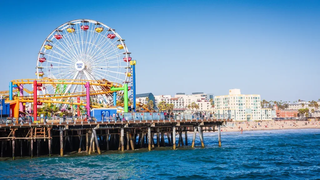 What’s the Longest Pier in the U.S.? A List of Non-Industrial Contenders What's the Longest Pier in the U.S.? A List of Non-Industrial Contenders