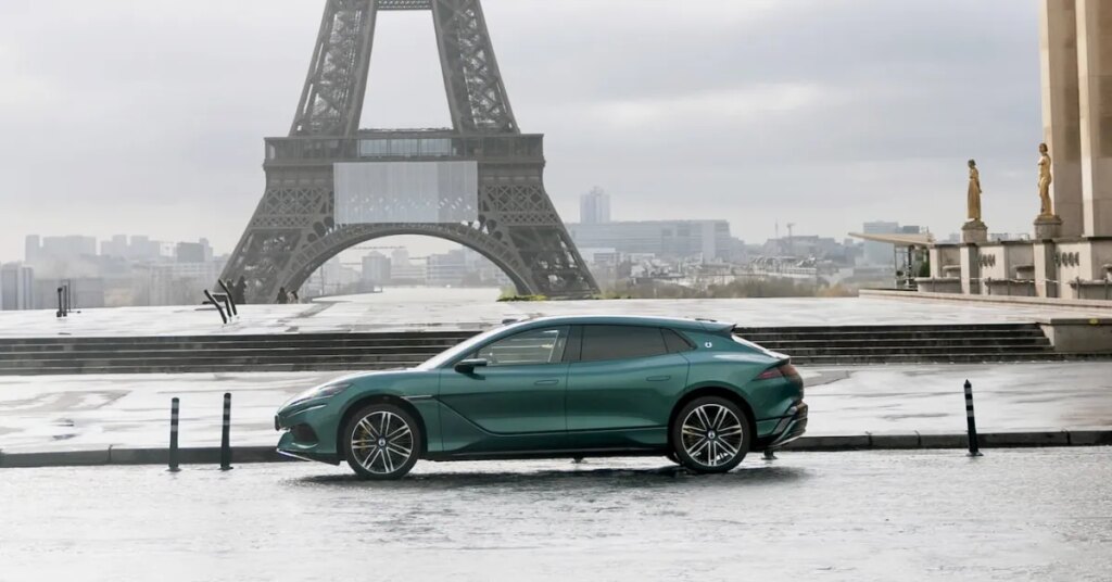 BYD’s 5-min charging luxury EV takes off as deliveries top 10,000 BYD's 5-min charging luxury EV takes off as deliveries top 10,000