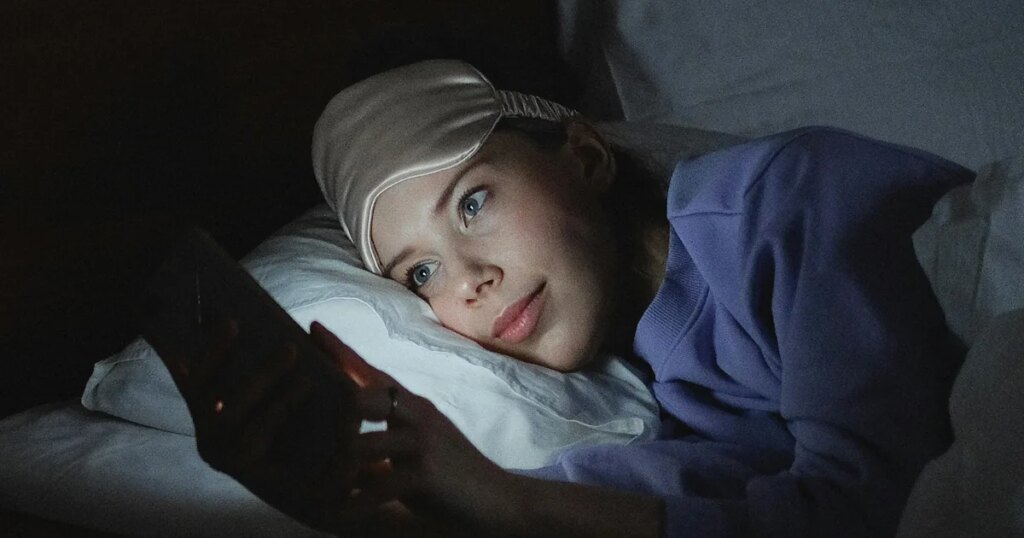 Poor screen habits are a key factor behind the terrible sleep and mental health of youngsters, says research