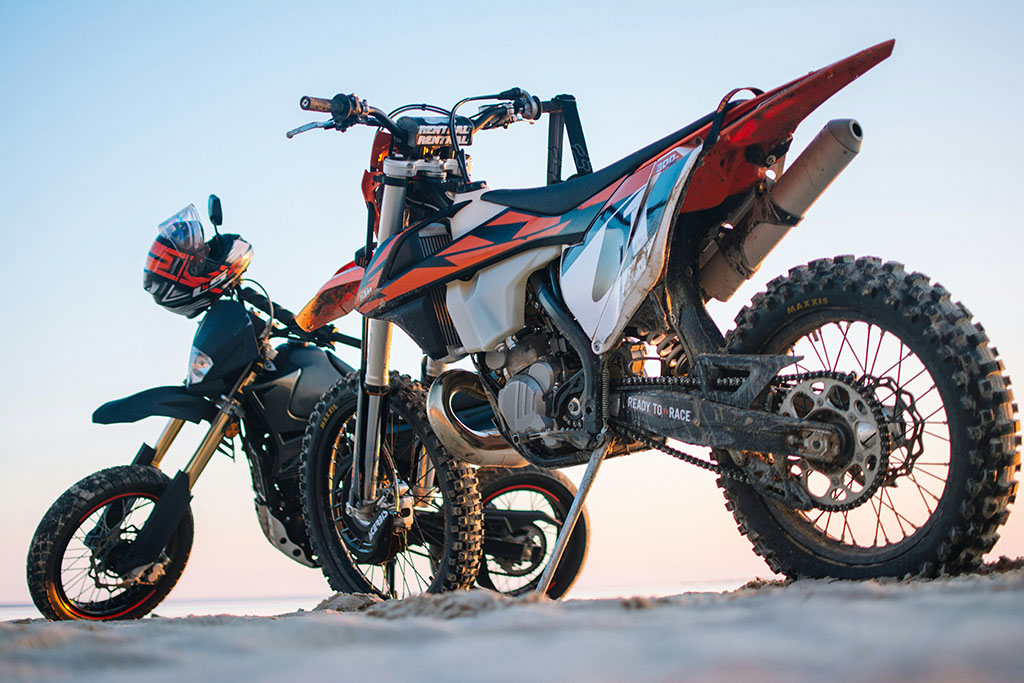 125cc or 140cc? How to Choose a First Manual-Clutch Dirt Bike by the Rider, Not Just the CC : Automotive Addicts 125cc or 140cc? How to Choose a First Manual-Clutch Dirt Bike by the Rider, Not Just the CC : Automotive Addicts