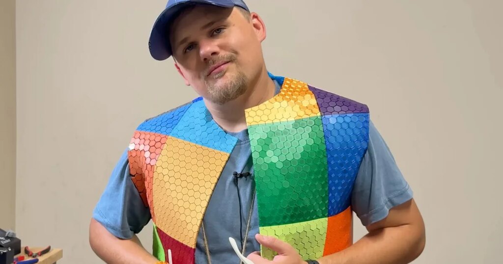 A YouTuber 3D printed an entire outfit, but the comfort and cost are more complicated than you'd think