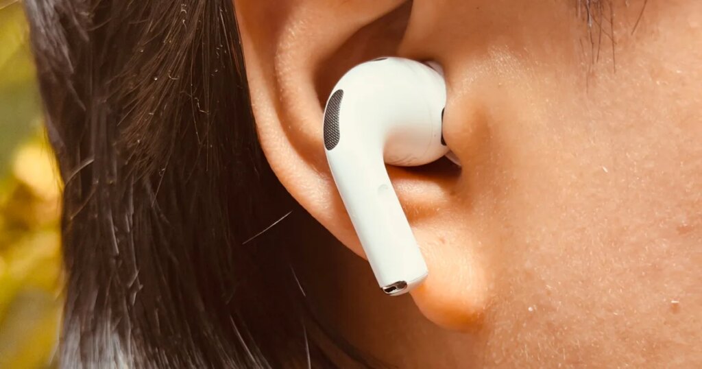 AirPods with a built-in camera are reportedly on Apple’s 2027 roadmap AirPods with a built-in camera are reportedly on Apple's 2027 roadmap