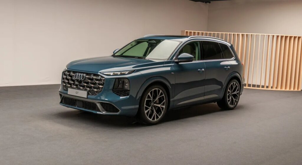 Audi’s New Q7 Borrows Almost Everything From Its Bigger, More Expensive Flagship Audi's New Q7 Borrows Almost Everything From Its Bigger, More Expensive Flagship