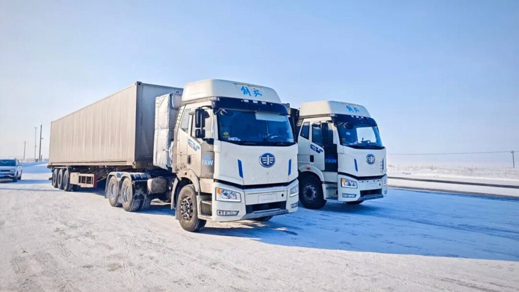 FAW Jiefang has partnered with Hina Battery to conduct testing on sodium-ion battery-powered heavy-duty trucks.