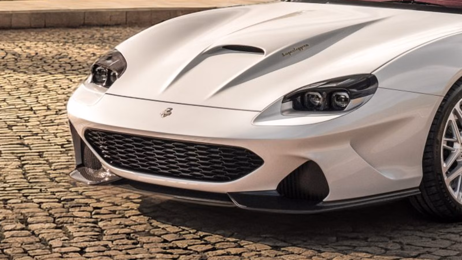 Coachbuilder Creates The Targa-Topped, Gated-Manual Ferrari The Italian Automaker Won’t Coachbuilder Creates The Targa-Topped, Gated-Manual Ferrari The Italian Automaker Won't