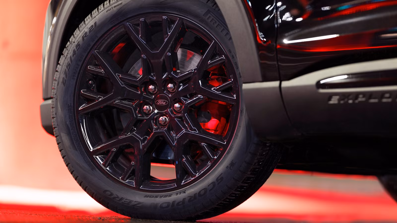 Ford Gets Downright ‘Sinister’ With Its Sportiest SUV Ford Gets Downright 'Sinister' With Its Sportiest SUV