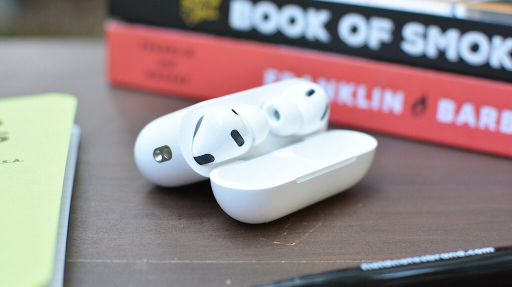 How To Use AirPods To Control Your iPhone Camera How To Use AirPods To Control Your iPhone Camera