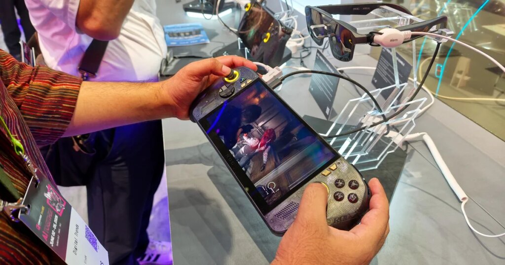 I tried ASUS' ROG Xbox Ally X20, and the 171-inch screen changes everything