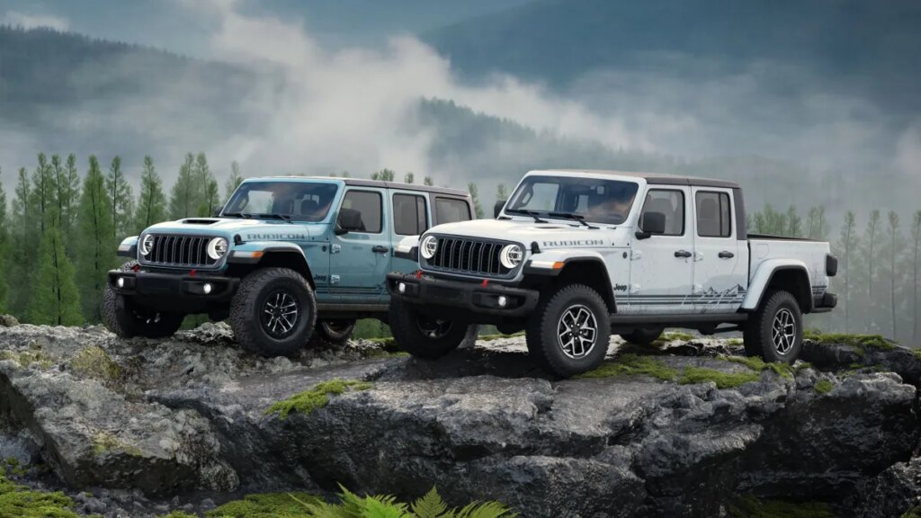 Jeep Wrangler and Gladiator Fire Risk, Video Coming to CarPlay, Lucid Gravity Gets DreamDrive