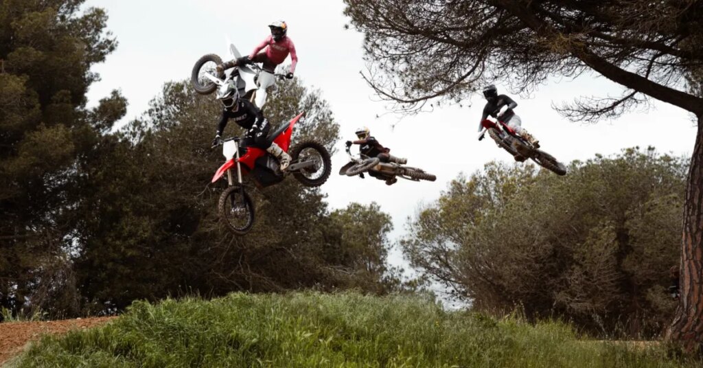 Leading e-dirt bike Stark Varg lets owners download a new trick Leading e-dirt bike Stark Varg lets owners download a new trick