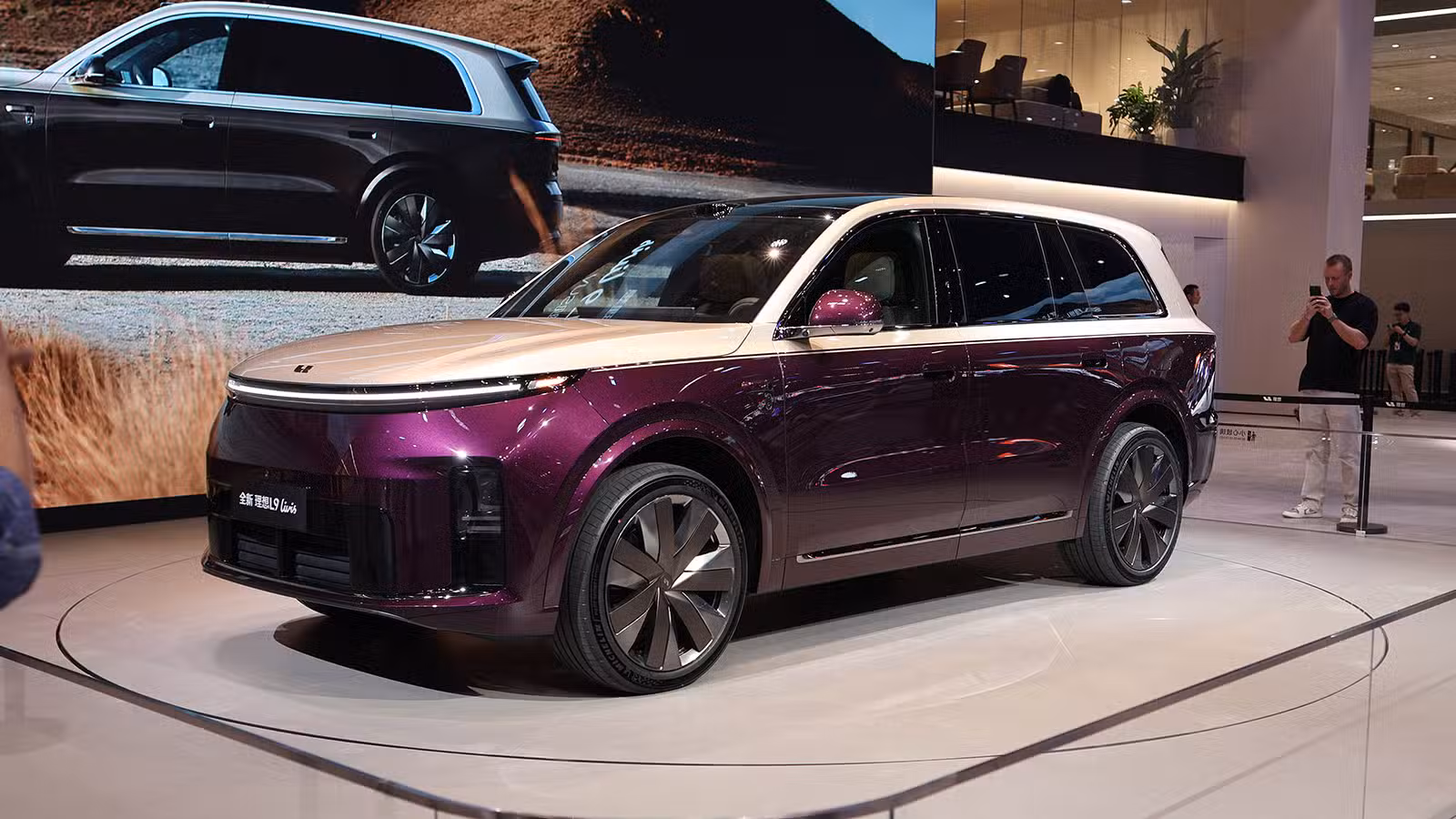 Li Auto exec says Tesla FSD stands alone, urges peers to face the gap A Li L9 Livis on display at the Beijing Auto Show in April 2026.