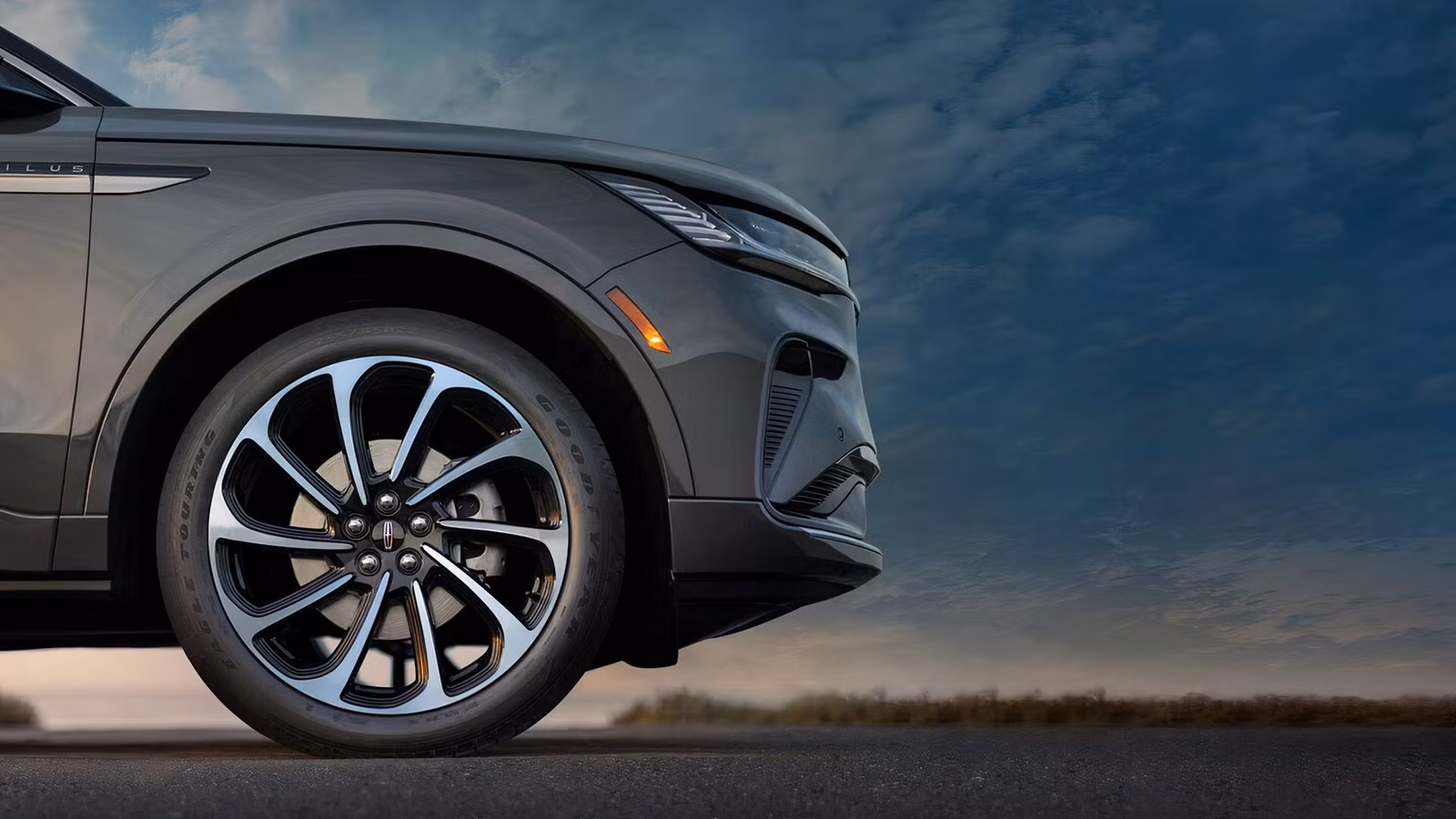 Lincoln’s Decision To Build Its Bestselling SUV In China Is Becoming A Problem Lincoln's Decision To Build Its Bestselling SUV In China Is Becoming A Problem