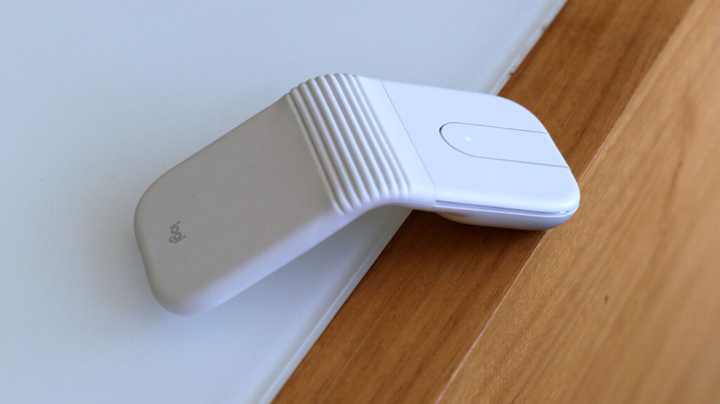 Logitech Mobi Fold Review: The Ultra-Compact Travel Mouse