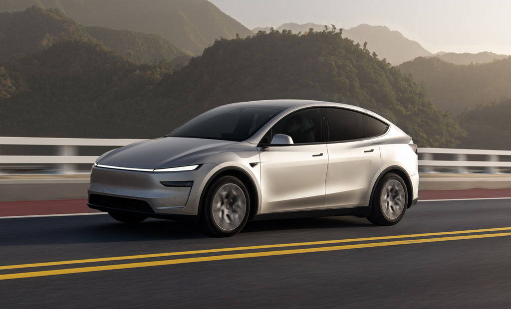 Tesla Model Y L Reportedly Coming to the U.S. as a Roomier Three-Row Electric SUV : Automotive Addicts tesla model y l