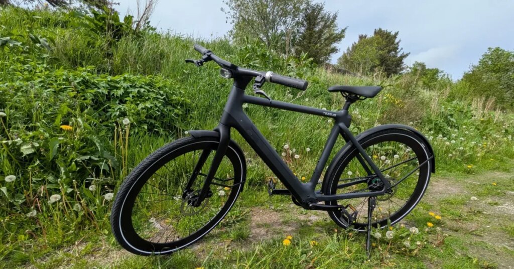 Tezeus C8 review: This light & sleek European commuter e-bike gets a lot right