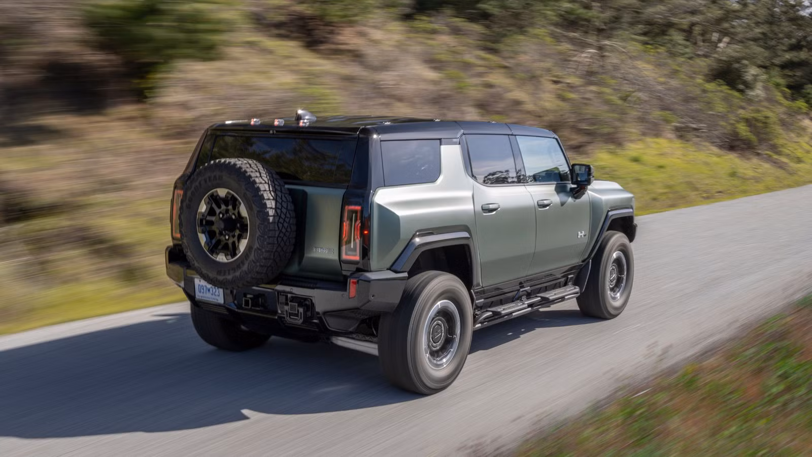 The GMC Hummer’s Crab Walk Is Cool – But Is It Useful? The GMC Hummer's Crab Walk Is Cool – But Is It Useful?
