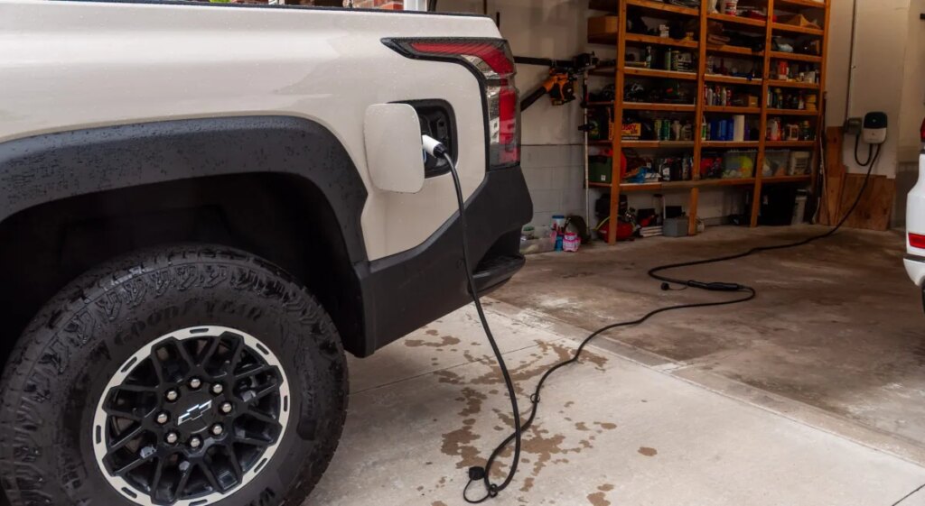 Turns Out You Can Buy an Extension Cord for Your EV Charger Turns Out You Can Buy an Extension Cord for Your EV Charger