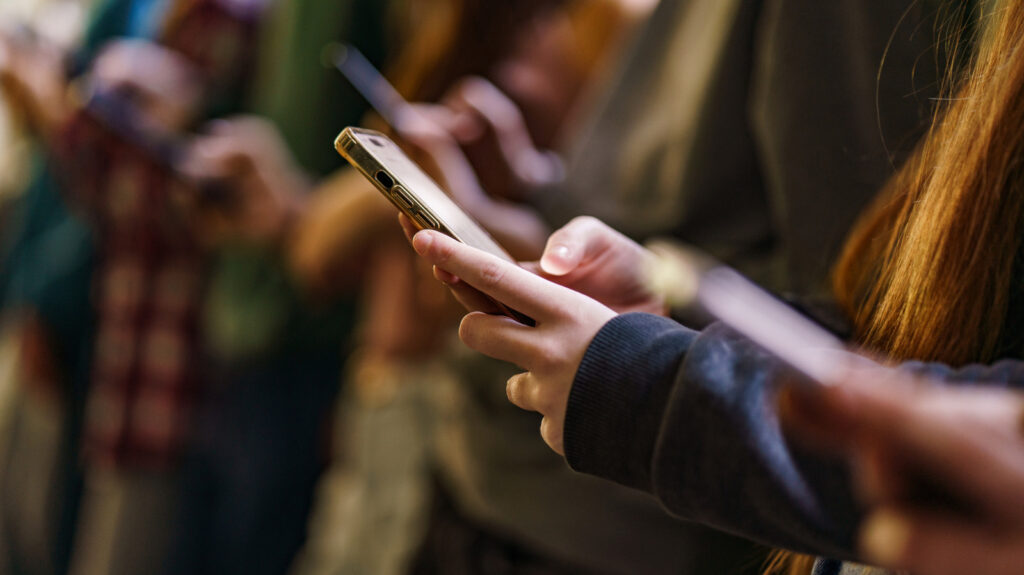 UK Will Ban Social Media For Children Under 16
