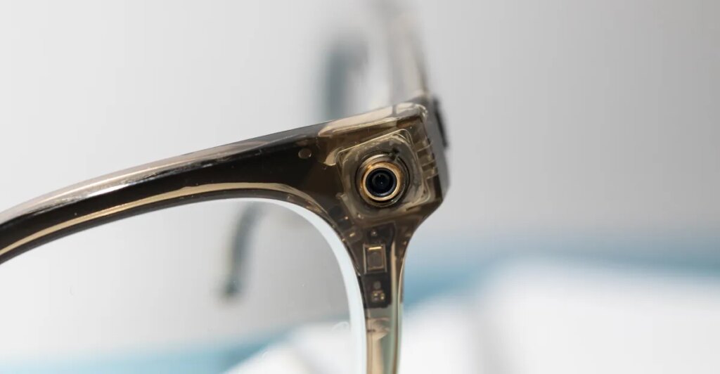 Apple is banking on privacy to set its smart glasses apart Apple is banking on privacy to set its smart glasses apart