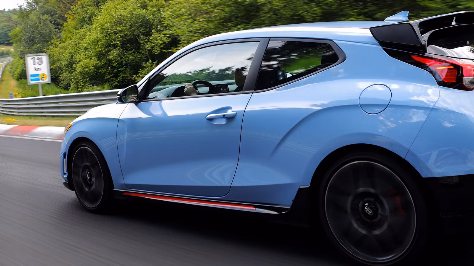 Everyone Ignored This Magnificent 250-HP Hyundai Hot Hatch, And Now It Costs Less Than An Elantra Everyone Ignored This Magnificent 250-HP Hyundai Hot Hatch, And Now It Costs Less Than An Elantra