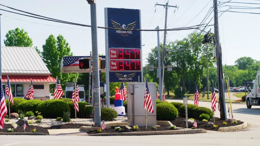 Feds Are Pushing a Brand New Gas Station Chain Selling Strangely Cheap Fuel Feds Are Pushing a Brand New Gas Station Chain Selling Strangely Cheap Fuel