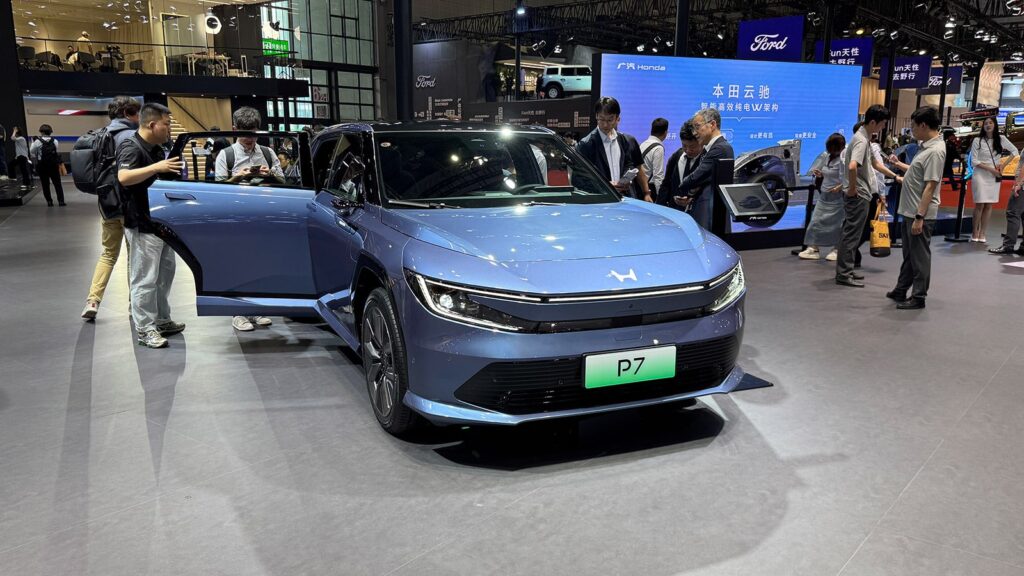 Honda, GAC extend GAC Honda joint venture to 2038 as sales slump File photo shows a GAC Honda P7.