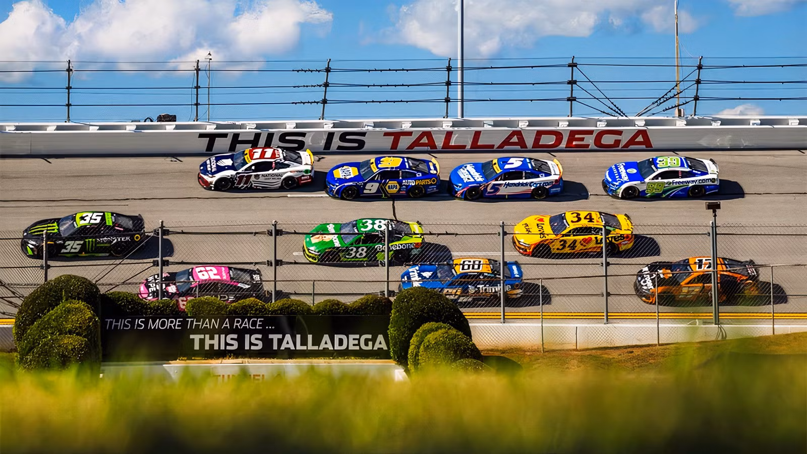 How Fast Do NASCAR Cars Actually Go? The Real Top Speeds How Fast Do NASCAR Cars Actually Go? The Real Top Speeds