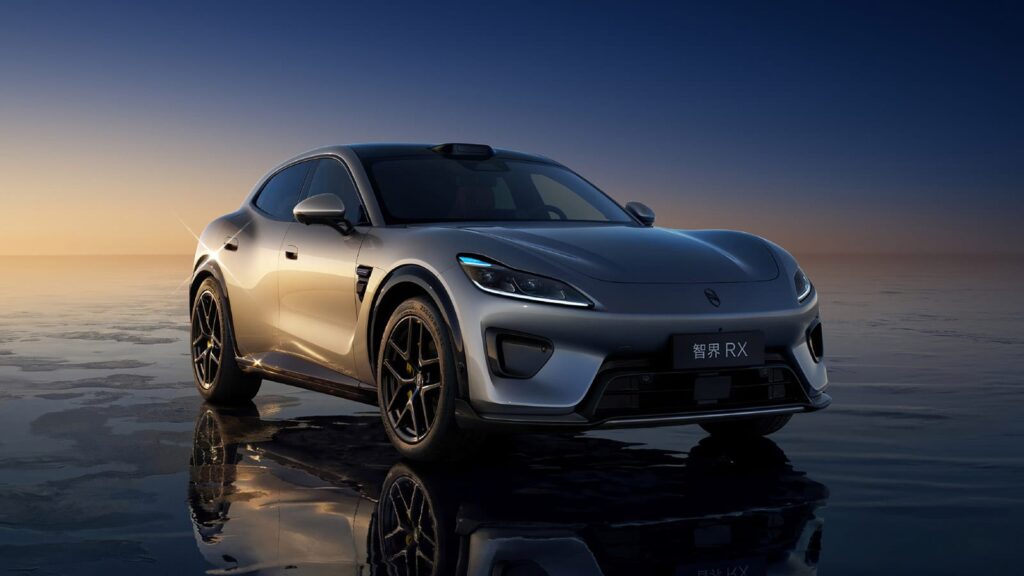 Huawei-backed Luxeed to open RX SUV pre-orders in August Luxeed RX.