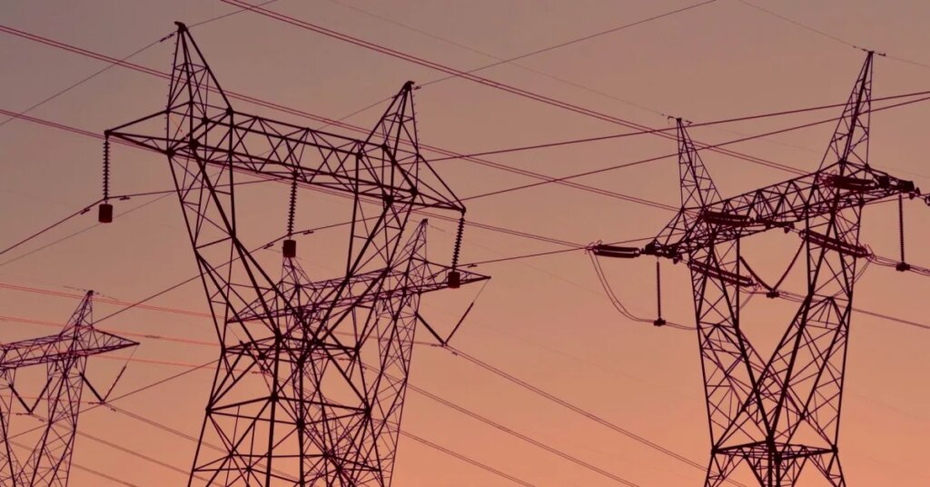Hurricanes, heat domes, + holding up the grid with home batteries