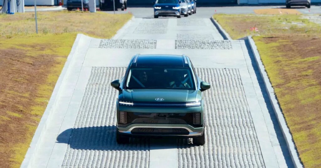 Hyundai’s $5B battery plant opens with capacity for 300K EVs a year Hyundai's $5B battery plant opens with capacity for 300K EVs a year