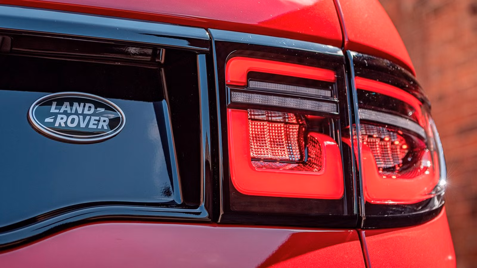 Land Rover’s Cheapest SUV Is Getting Canceled Land Rover's Cheapest SUV Is Getting Canceled