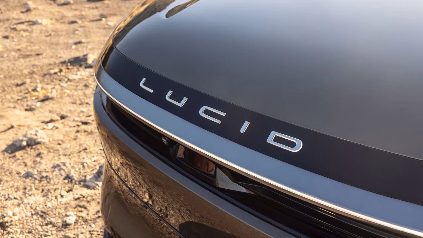 Lucid’s Midsize SUV Is Nowhere In Sight As Stocks Tumble And Employees Leave Lucid's Midsize SUV Is Nowhere In Sight As Stocks Tumble And Employees Leave
