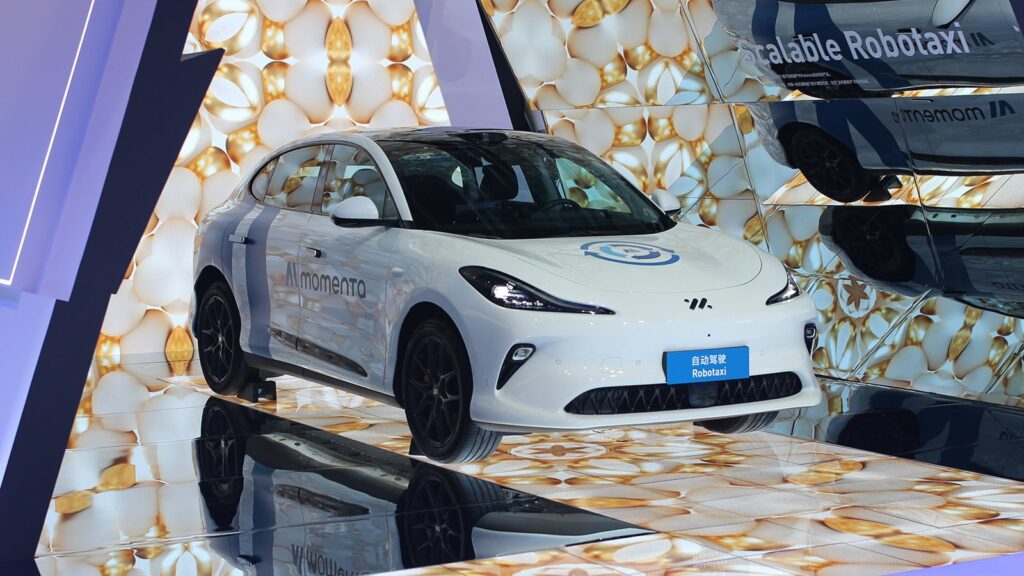 Momenta reportedly enters robovan sector as China’s driverless delivery market heats up A Momenta robotaxi on display at the Shanghai Auto Show in April 2025.