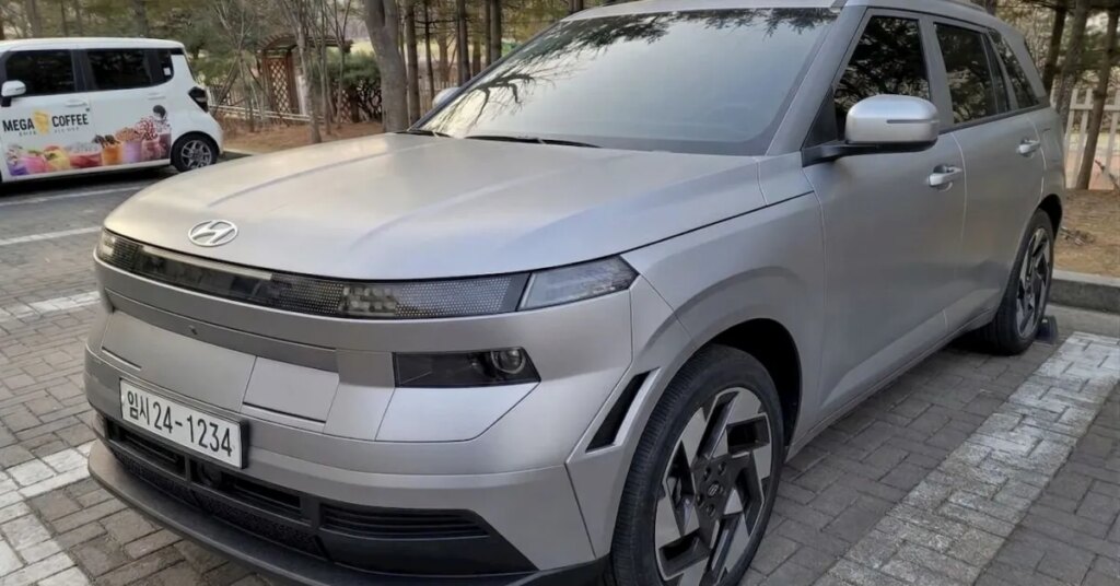 New Hyundai Kona leaks with a tougher look and a surprise inside
