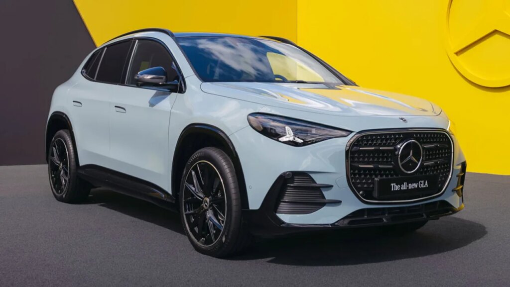 New Mercedes GLA revealed 2026 - pictures