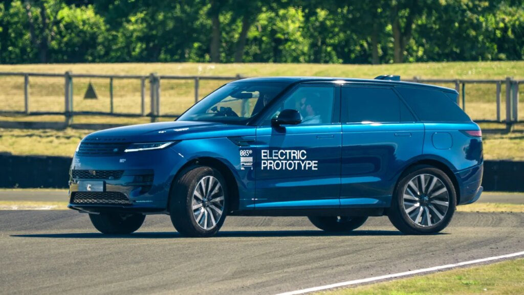 Range Rover Sport - Large Premium SUV of the Year
