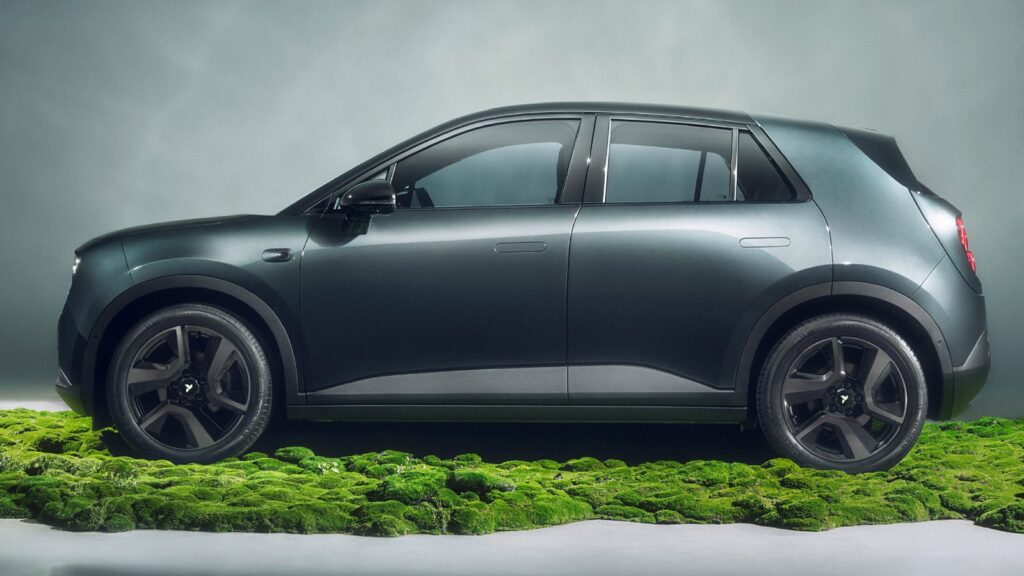 Nio Firefly launches first model of design-driven Halo series Firefly launched the first model of its new Halo series, named "Habitat," on July 20, 2026.