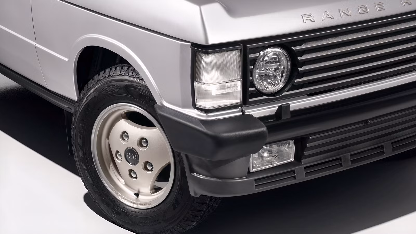 Range Rover’s Big New Pebble Beach Reveal Will Be A Decades-Old Classic Range Rover's Big New Pebble Beach Reveal Will Be A Decades-Old Classic