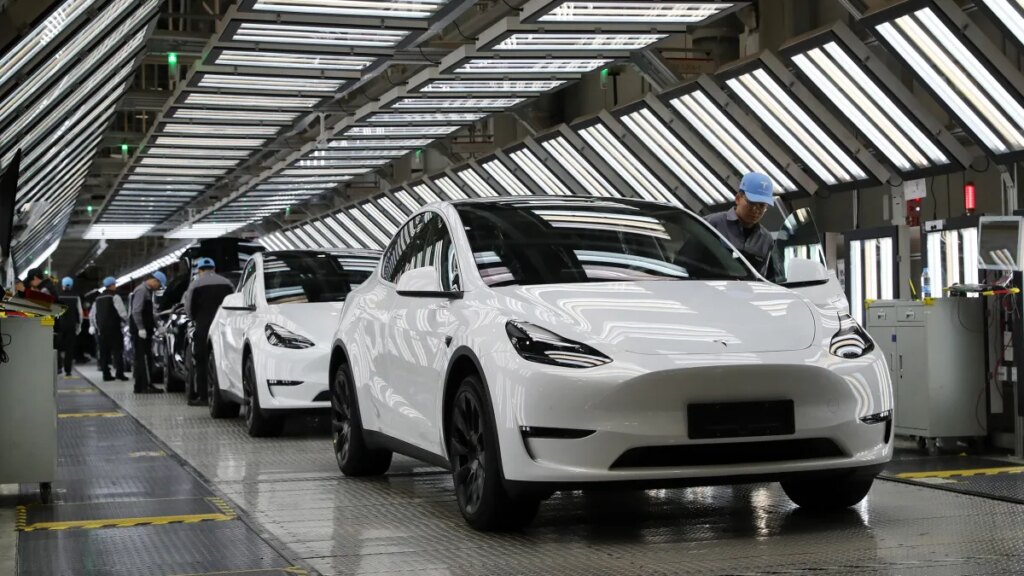 Tesla's Rumored China Sale, Rivian's Solid Q2, Zoox Gets Go-Ahead: Downshift