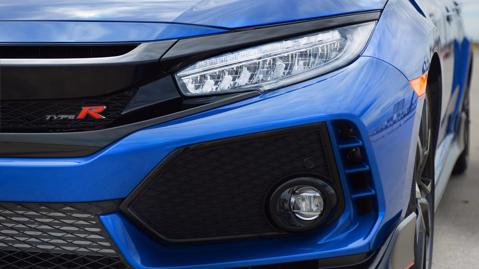 The FK8 Honda Civic Type R Now Costs The Same As A New Si, And You Should Buy One The FK8 Honda Civic Type R Now Costs The Same As A New Si, And You Should Buy One