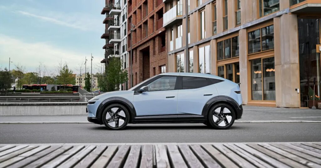 The Hyundai IONIQ 3 is the electric hatch we want but can’t have The Hyundai IONIQ 3 is the electric hatch we want but can't have