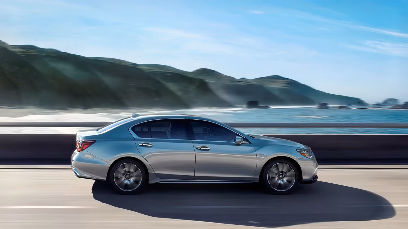 The Japanese Luxury Sedan With E-Class Space At Honda Running Costs The Japanese Luxury Sedan With E-Class Space At Honda Running Costs