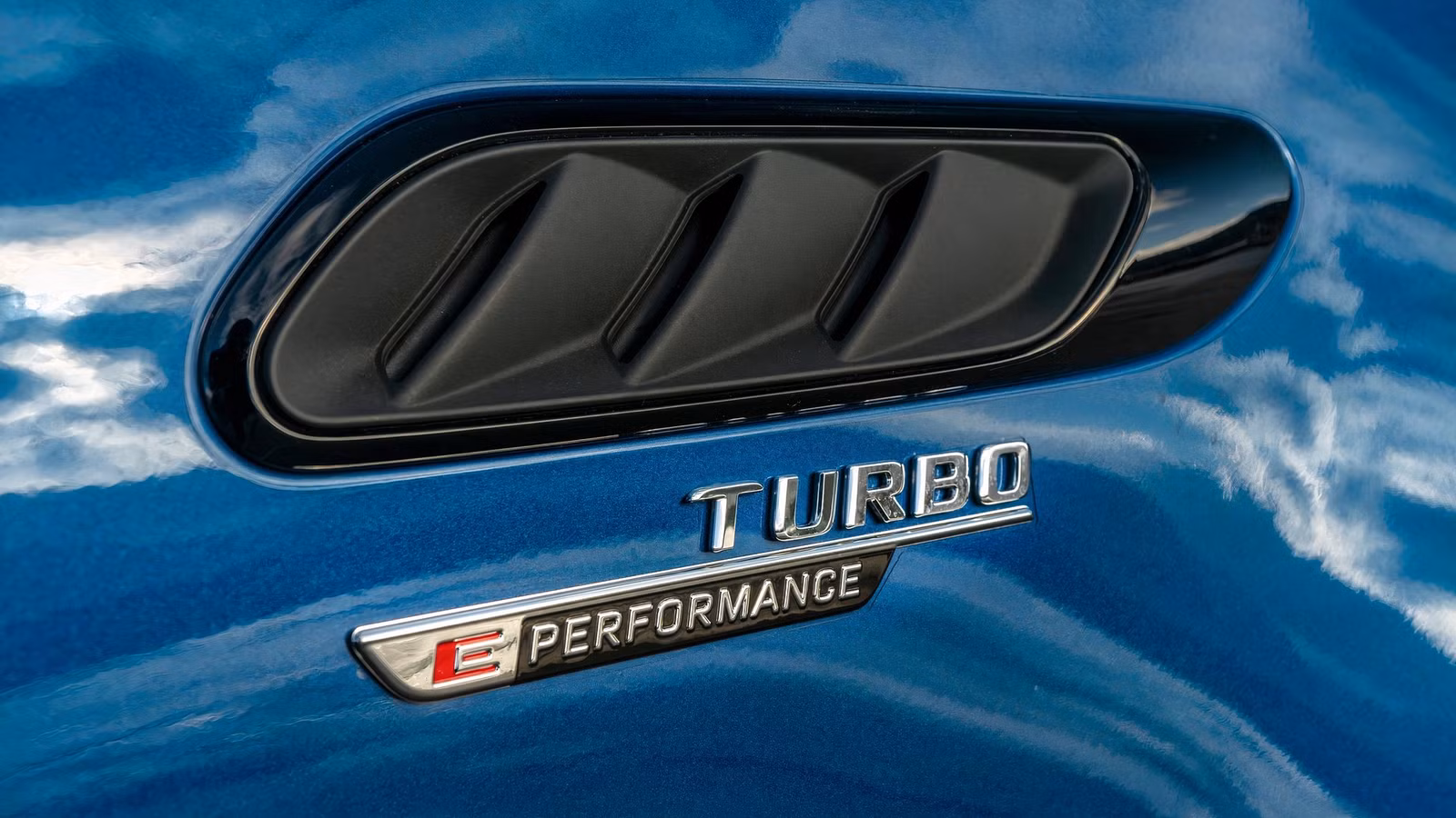 The Record-Breaking Four-Cylinder Buyers Rejected The Record-Breaking Four-Cylinder Buyers Rejected