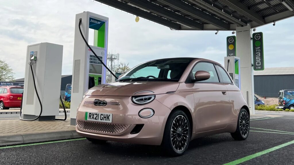 UK’s largest EV rapid charging network slashes prices by 25% UK’s largest EV rapid charging network slashes prices by 25%